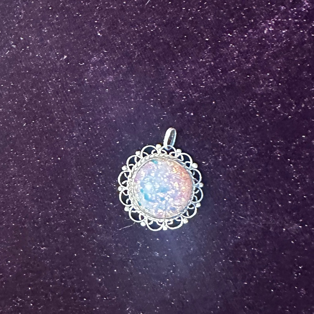 Elegant Purple Pendant Necklace